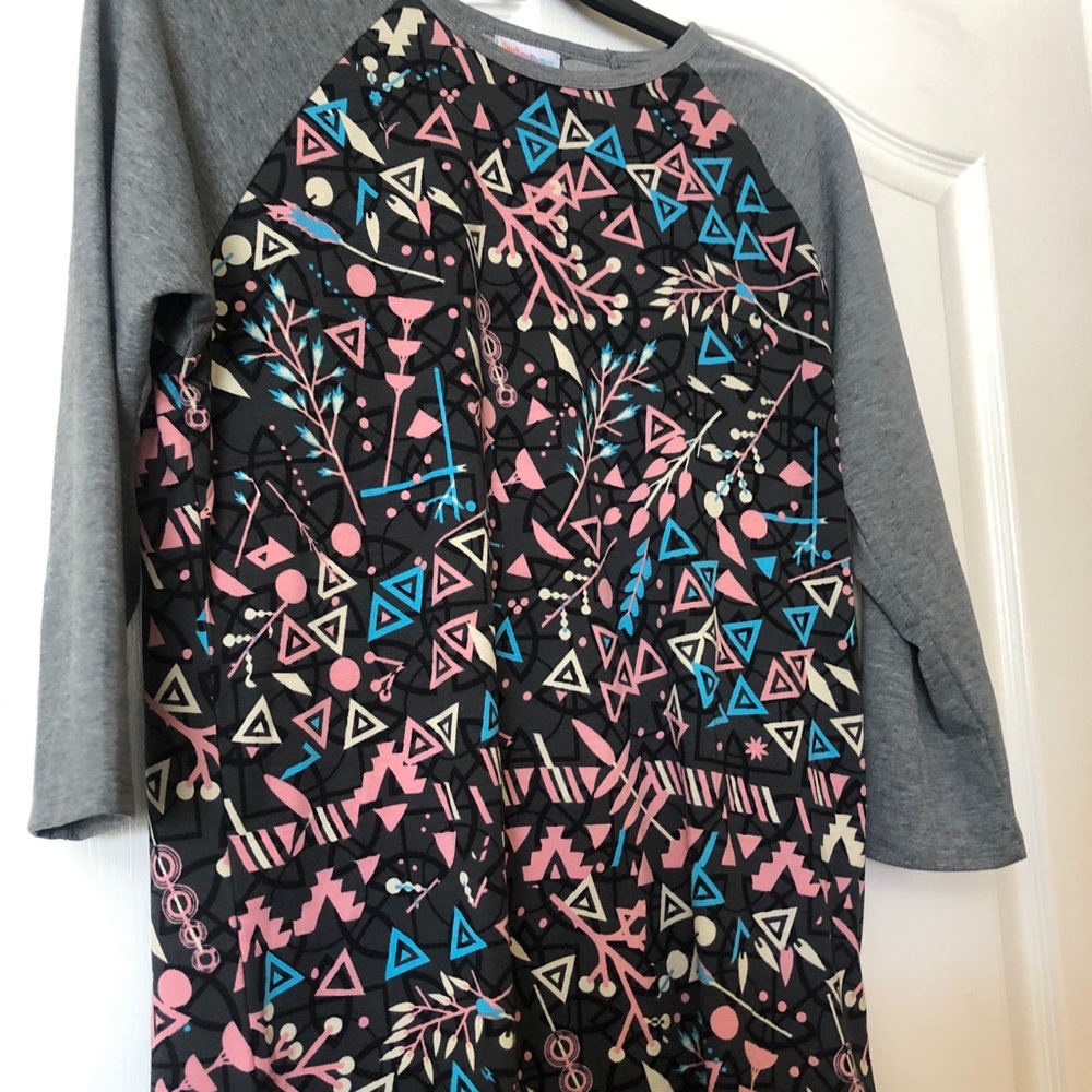 LuLaRoe Randy shirt